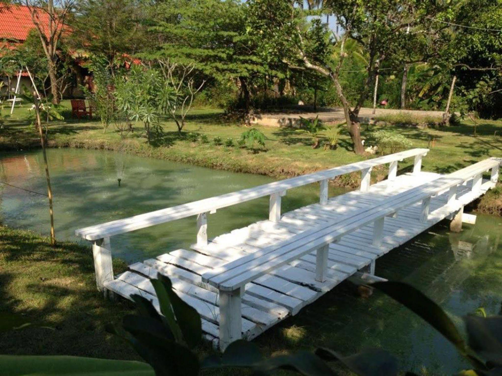 Baansuanleelawadee Resort Amphawa Εξωτερικό φωτογραφία